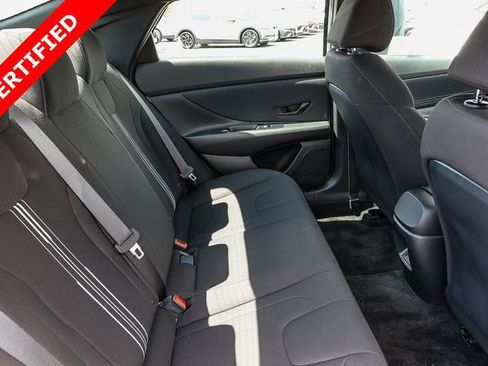 Certified 2025 Hyundai Elantra SEL FWD image 20