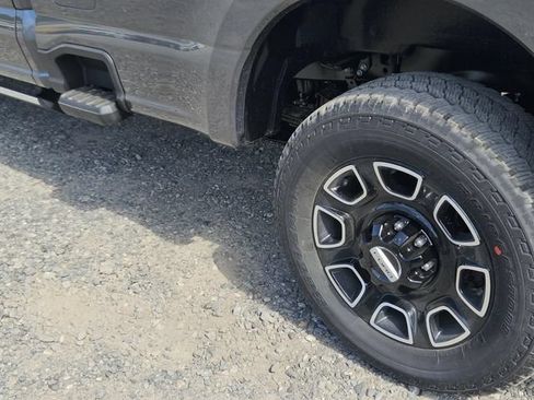 New 2026 Ford F350 Platinum w/ FX4 Off-Road Package AWD/4WD image 8