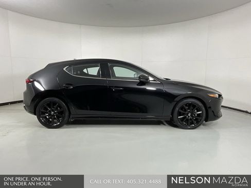 Used 2022 MAZDA MAZDA3 s image 8