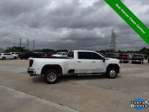 Used 2025 GMC Sierra 3500 Denali image 3