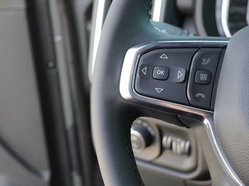 New 2026 RAM 2500 Laramie AWD/4WD image 27