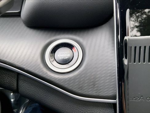 Certified 2025 Jeep Grand Cherokee Altitude image 27