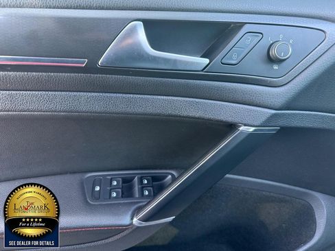 Used 2018 Volkswagen GTI SE w/ SE Leather Package image 8