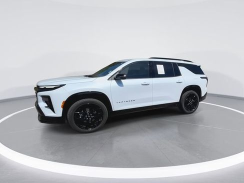 Used 2026 Chevrolet Traverse RS image 5