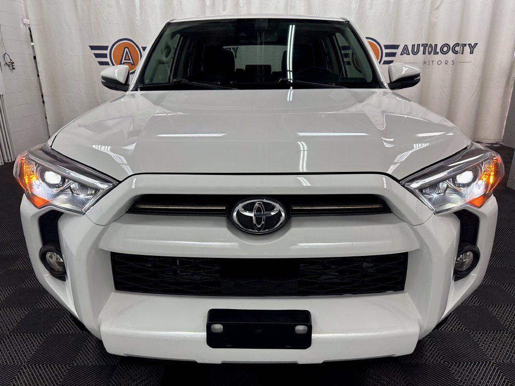 Used 2023 Toyota 4Runner SR5 Premium w/ Moonroof Package AWD/4WD image 3