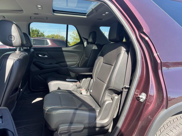 Used 2018 Chevrolet Traverse LT w/ LPO, Black Accent Package AWD/4WD image 14