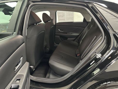 Used 2023 Hyundai Elantra SEL w/ Convenience Package FWD image 31