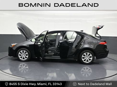 Used 2024 Toyota Corolla LE image 36