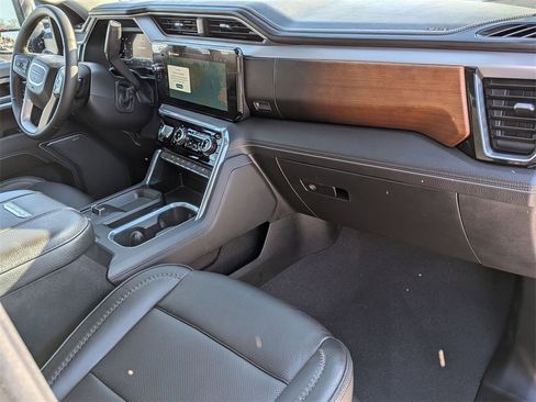 Used 2024 GMC Sierra 3500 Denali w/ Denali Reserve Package image 23