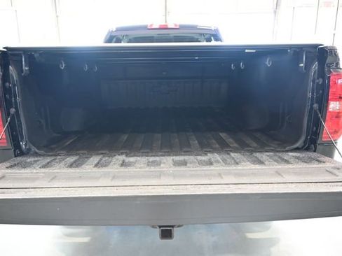 Used 2017 Chevrolet Silverado 1500 LT w/ Midnight Edition AWD/4WD image 7