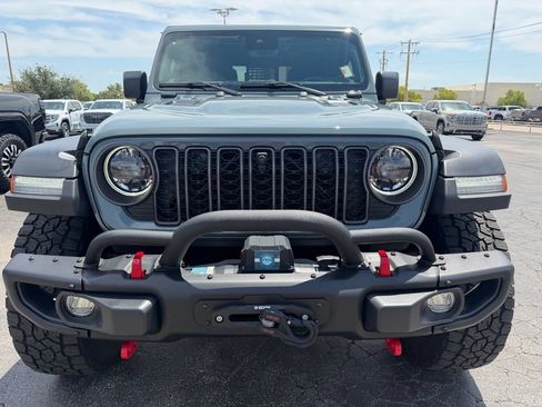 Used 2024 Jeep Gladiator Rubicon w/ Technology Group AWD/4WD image 6