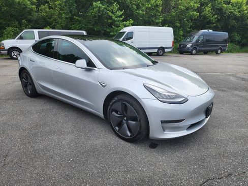 Used 2018 Tesla Model 3 Long Range AWD/4WD image 11