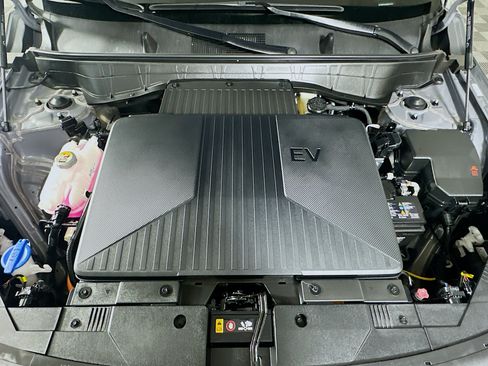 Used 2024 Hyundai Kona SEL FWD image 33