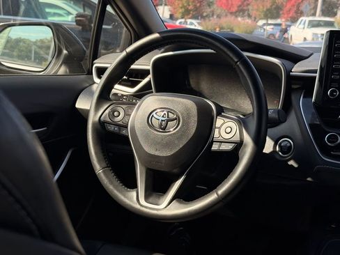 Used 2022 Toyota Corolla XSE image 18