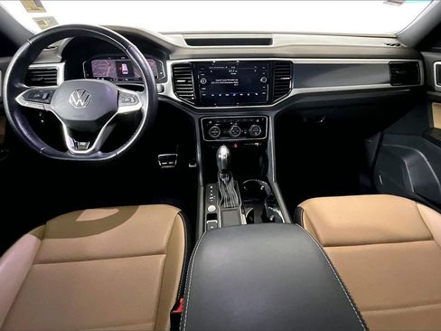 Used 2021 Volkswagen Atlas Cross Sport SEL R-Line image 11