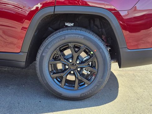 New 2026 Jeep Grand Cherokee L Altitude RWD image 9