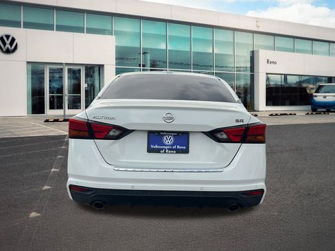 Used 2022 Nissan Altima 2.5 SR FWD image 6