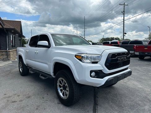 Used 2019 Toyota Tacoma SR5 RWD image 7