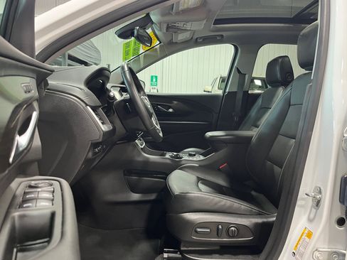 Certified 2022 GMC Terrain SLT w/ Infotainment Package II image 12