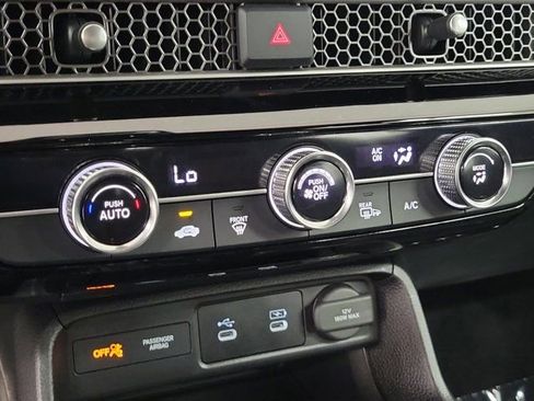 Used 2025 Honda Civic Sport image 30