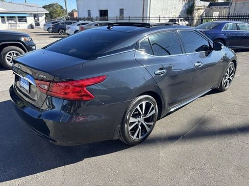 Used 2017 Nissan Maxima Platinum image 4