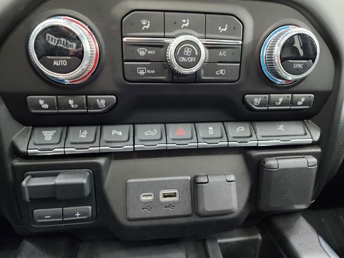 Used 2023 GMC Sierra 3500 Denali w/ Denali Ultimate Package image 54