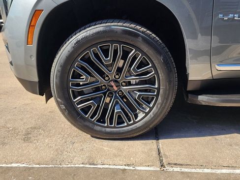 New 2026 GMC Yukon XL Elevation image 59