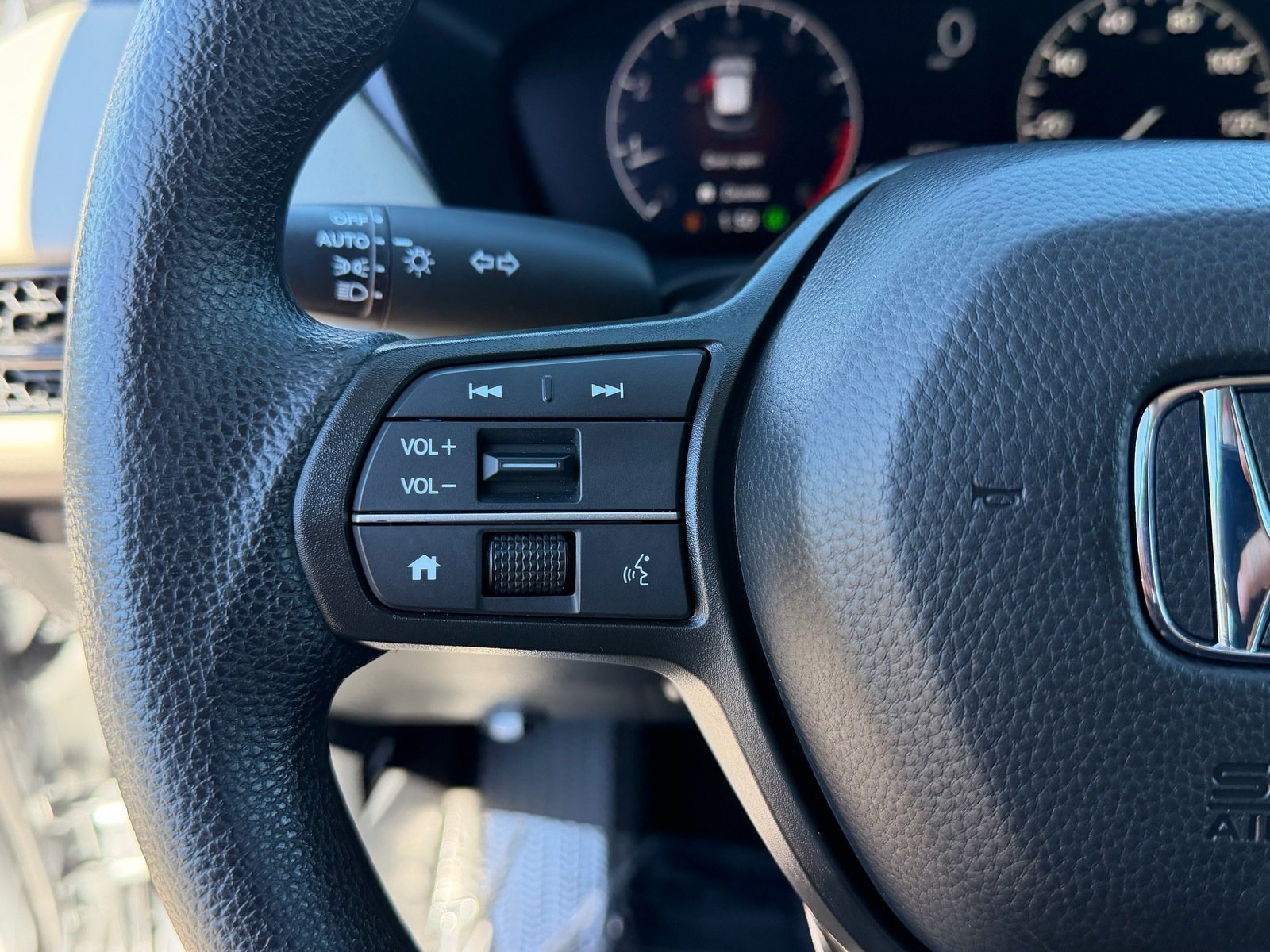 Certified 2027 Honda HR-V LX image 35