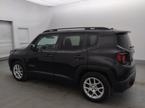 Used 2020 Jeep Renegade Latitude FWD image 3