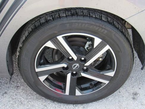 Used 2024 Nissan Sentra SV FWD image 13
