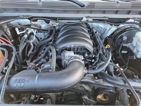 Used 2018 Chevrolet Silverado 1500 LT AWD/4WD image 21