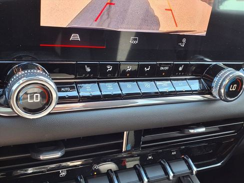 New 2026 GMC Canyon Elevation w/ Convenience Package image 5