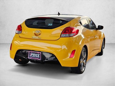 Used 2016 Hyundai Veloster w/ Option Group 02 FWD image 4