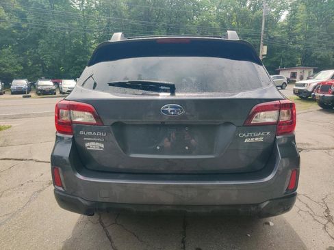 Used 2015 Subaru Outback 2.5i Limited AWD/4WD image 5