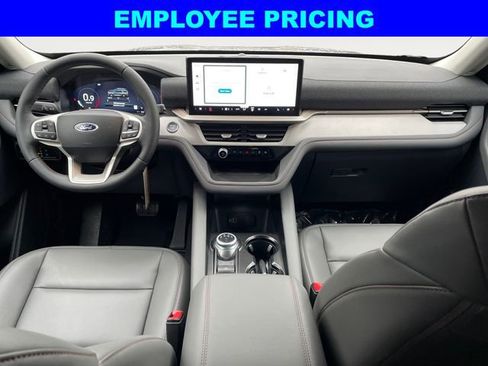 New 2026 Ford Explorer Active AWD/4WD image 10