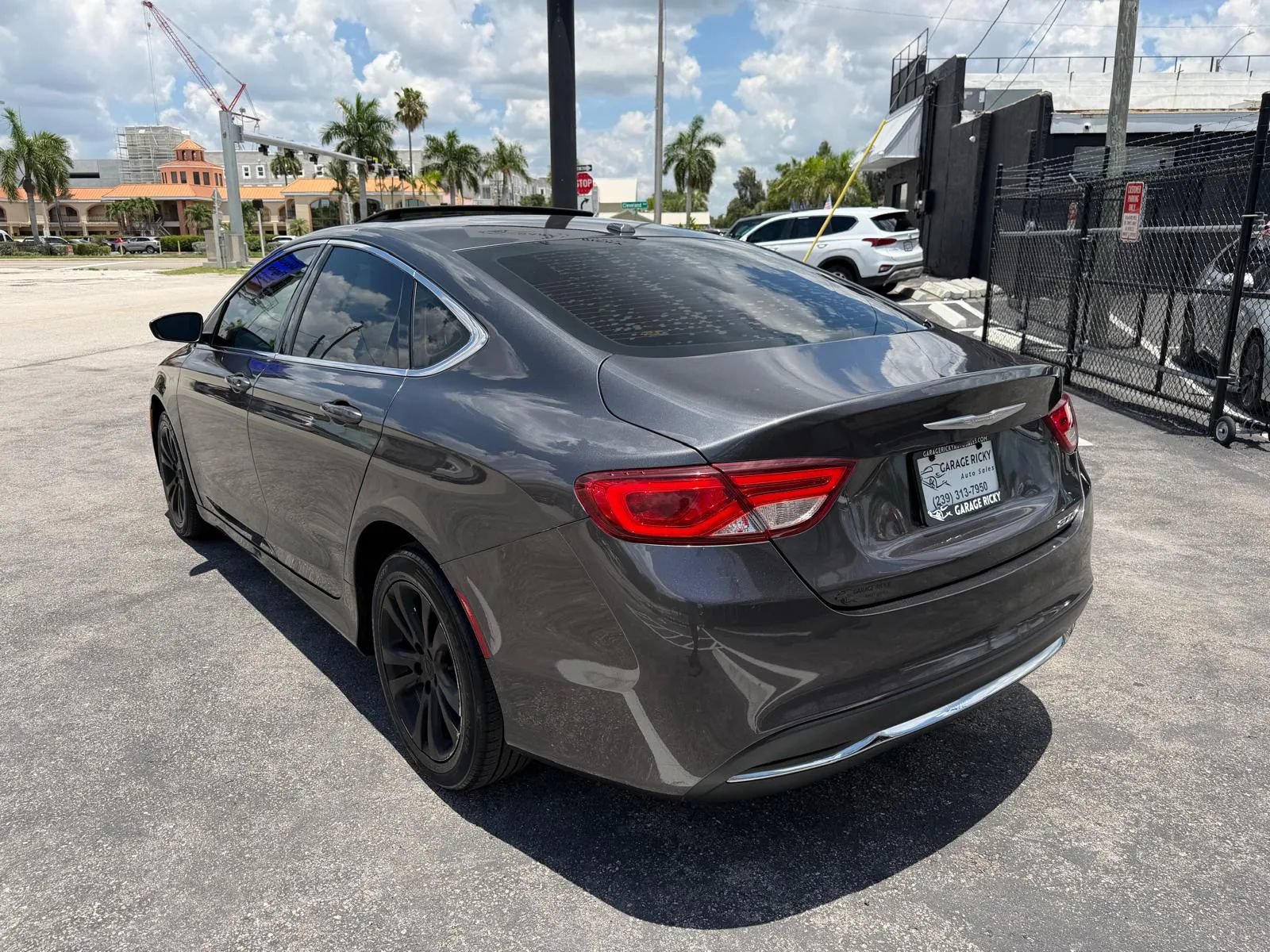 Used 2015 Chrysler 200 Limited w/ Convenience Group FWD image 7