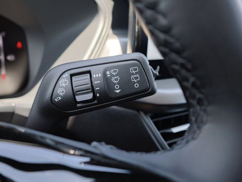 New 2025 Ford Escape SE image 23