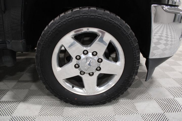 Used 2015 Chevrolet Silverado 2500 LTZ w/ Duramax Plus Package AWD/4WD image 46