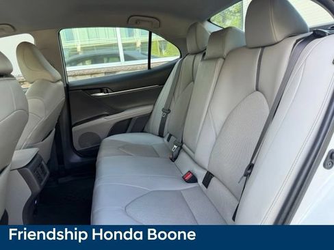 Used 2022 Toyota Camry XLE FWD image 36