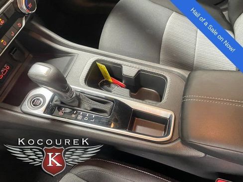 Used 2025 Nissan Sentra SV FWD image 17