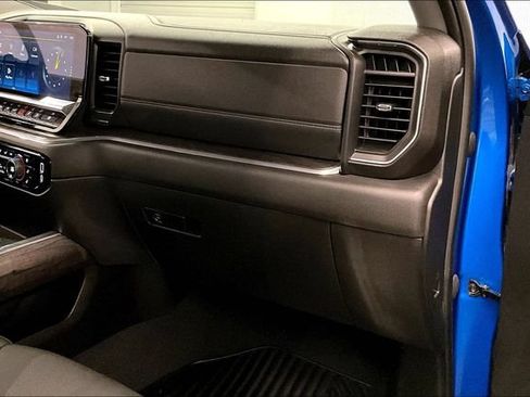 Used 2023 Chevrolet Silverado 1500 LTZ w/ LTZ Convenience Package II AWD/4WD image 19