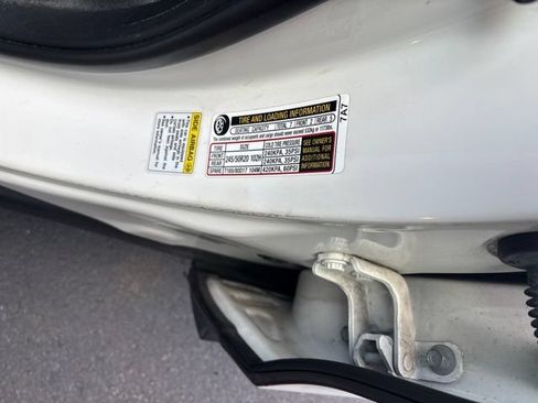 Used 2016 Honda Pilot Elite image 13