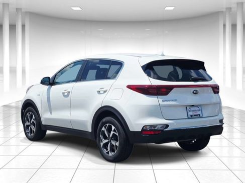 Used 2022 Kia Sportage LX AWD/4WD image 3