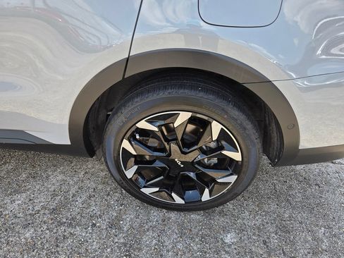 Used 2025 Kia Sorento SX FWD image 28
