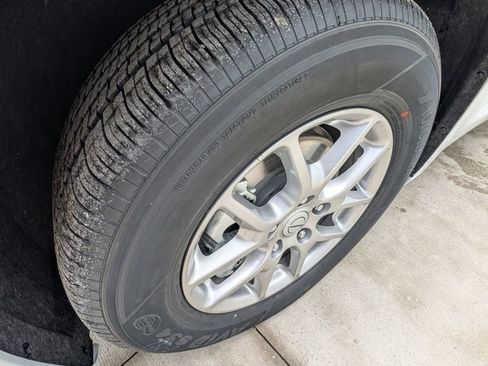 New 2026 Chrysler Pacifica Select image 39