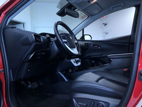 Certified 2019 Toyota Prius Prime Advanced FWD image 11