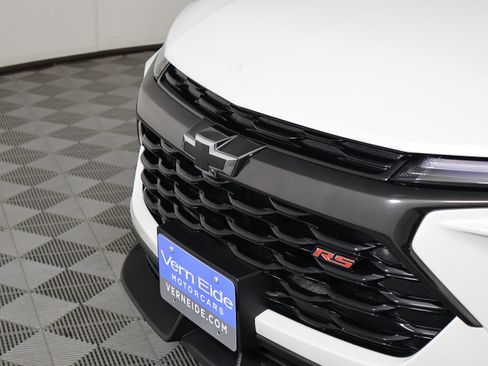 Used 2025 Chevrolet TrailBlazer RS w/ Convenience Package image 11