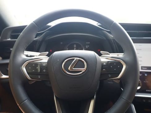 Used 2023 Lexus RZ 450e Premium w/ Technology Package AWD/4WD image 17