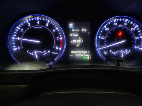 Used 2018 Toyota Highlander XLE image 23