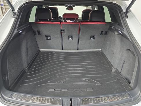 Certified 2025 Porsche Macan image 25